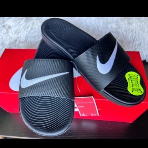 Kids Nike Kawa slides. new in box